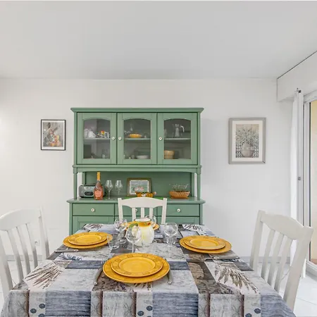 Lumineux Et Bien Equipe En Centre-ville Apartament *