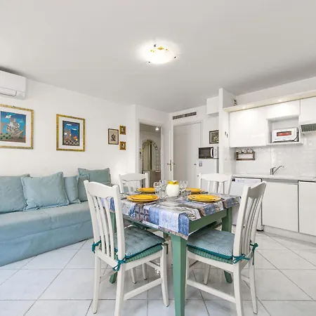 Apartament Lumineux Et Bien Equipe En Centre-ville