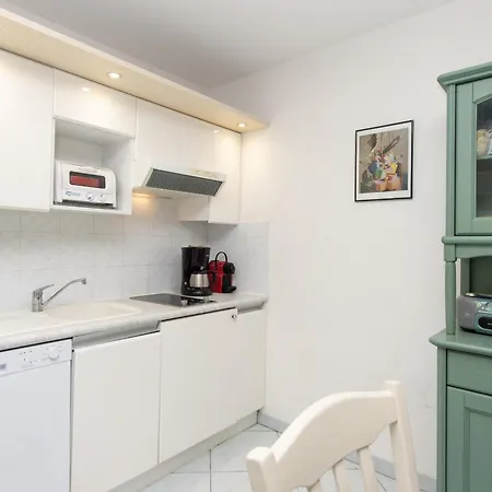Lumineux Et Bien Equipe En Centre-ville Apartament Mentona