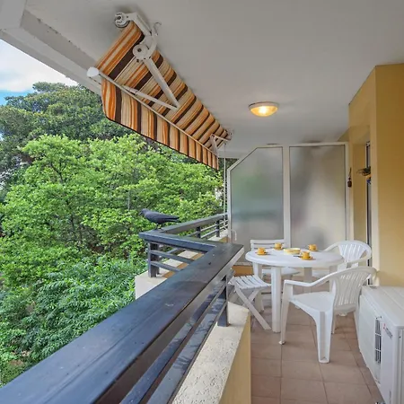 Lumineux Et Bien équipé En Centre-ville Apartamento Menton